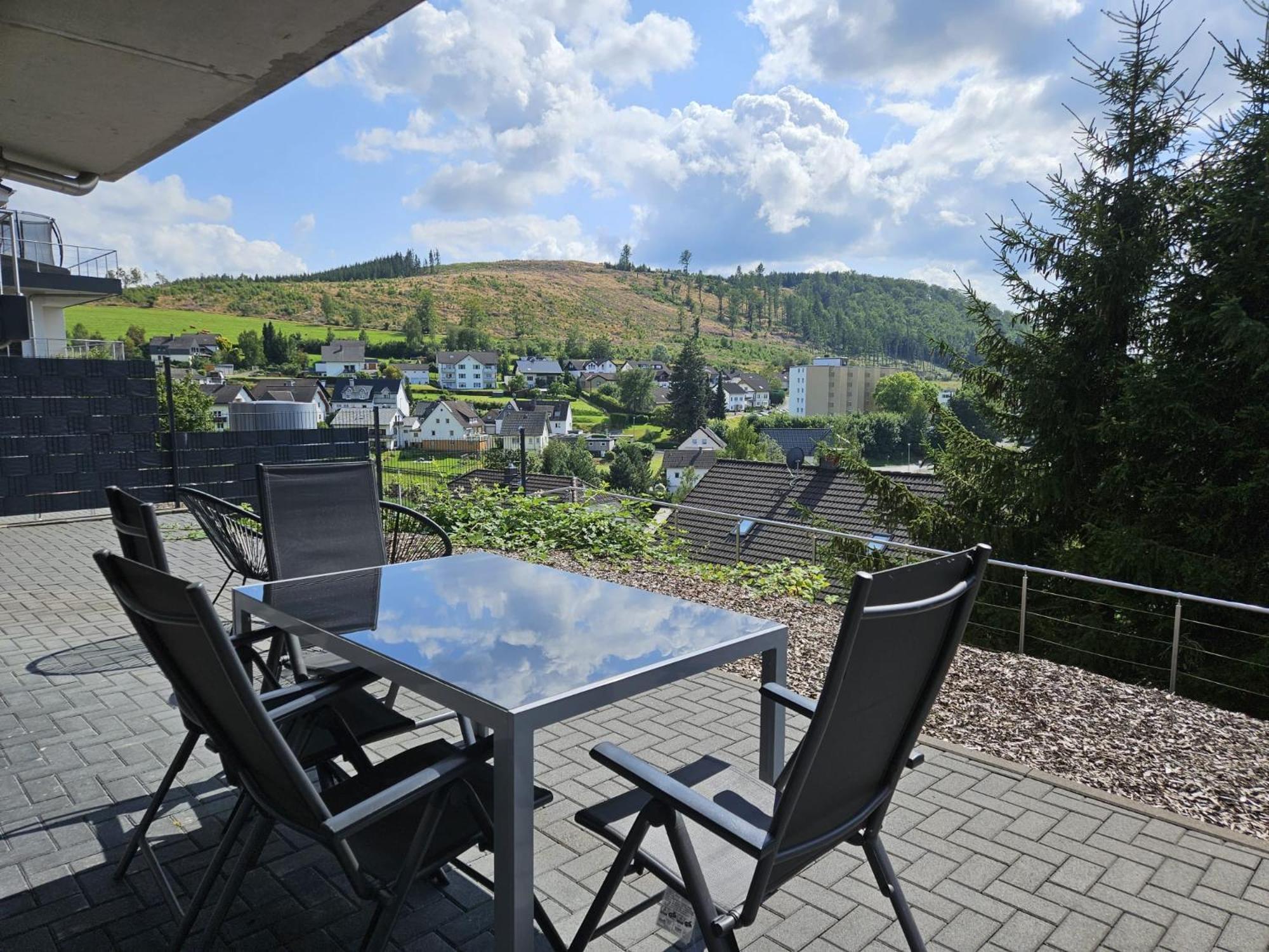 Stilvolle Mit Blick Und Selbst-check-in Apartment Bad Berleburg