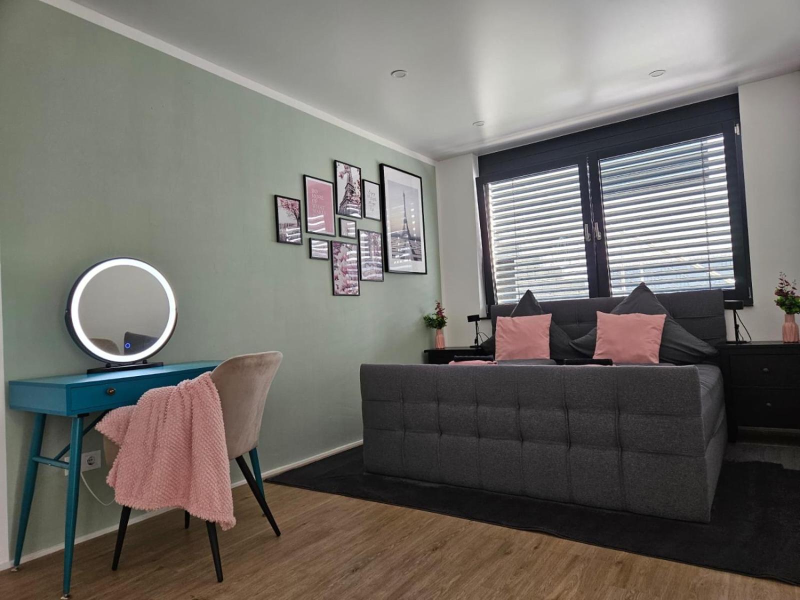 Stilvolle Mit Blick Und Selbst-check-in Apartment